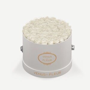 Venus Et Fleur white large bouquet